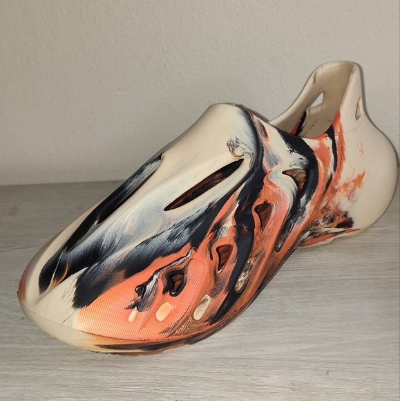 Foam Runners / Sandals - Picture 7 of 7